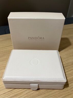 PANDORA Blush Pink Genuine Leather Charm & Bracelet Jewelry Box w/Original Box🌸